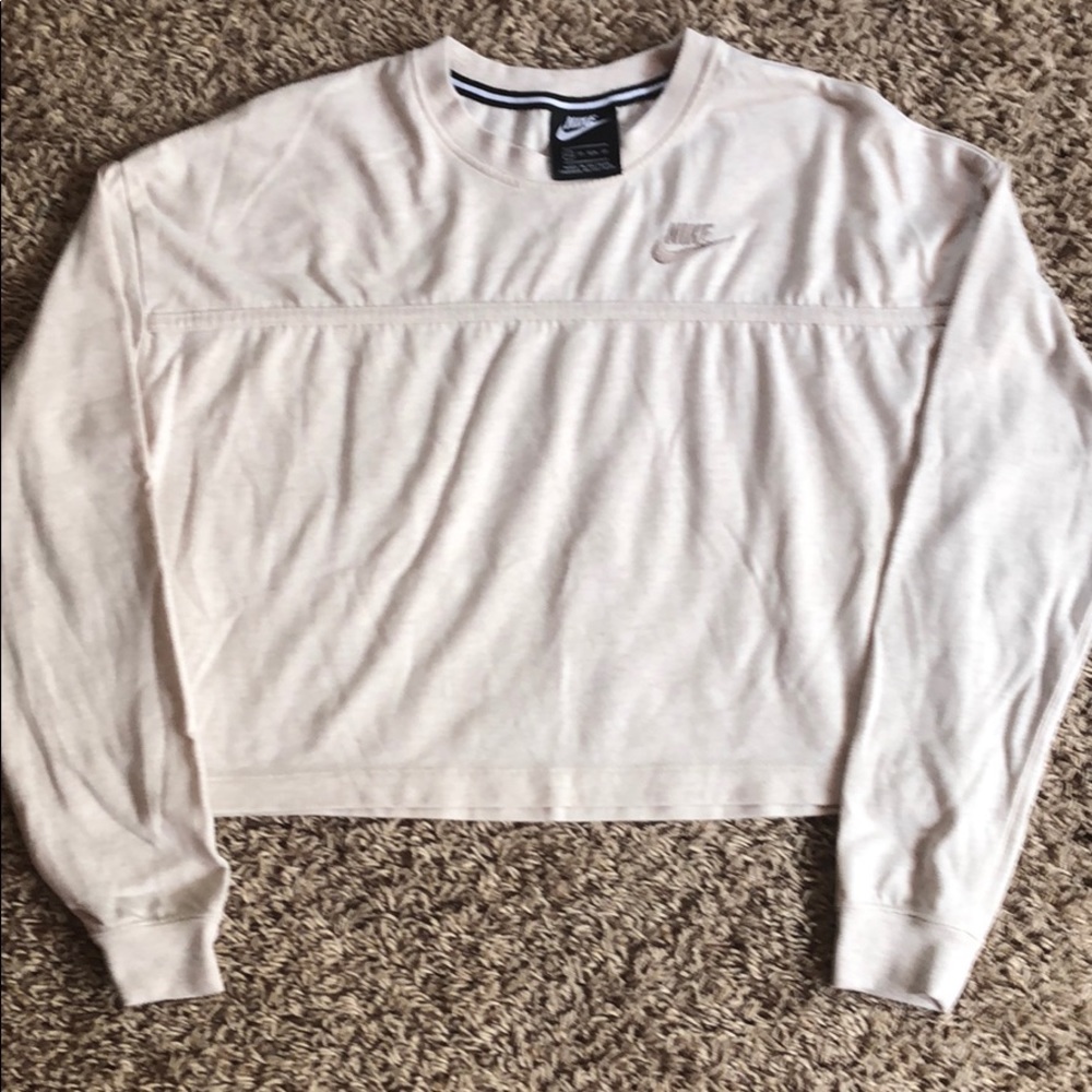 Women’s Nike shirt